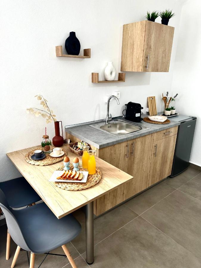 Aeron Suites Éxo Goniá Екстериор снимка